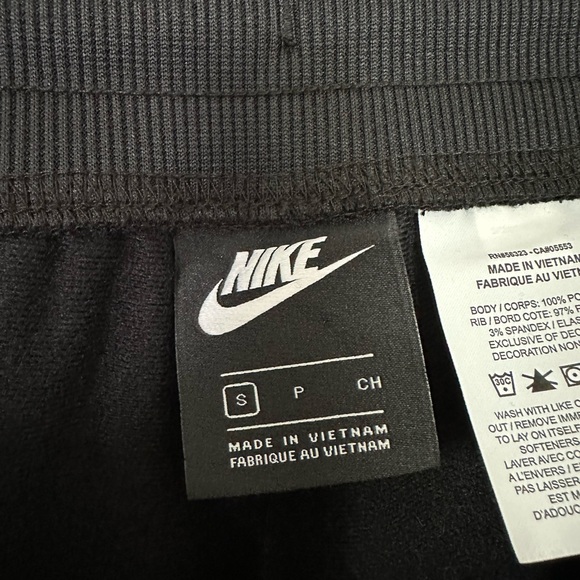 NWOT. Nike women’s track pants. - Picture 3 of 3